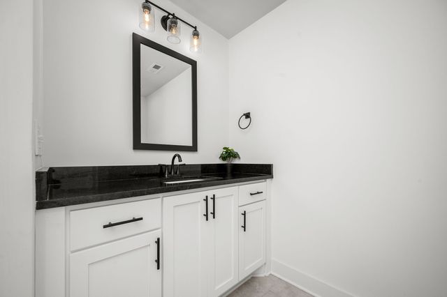 2614 Holly Springs Dr, Murfreesboro, TN 37128