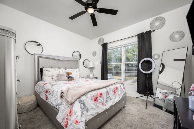 2614 Holly Springs Dr, Murfreesboro, TN 37128