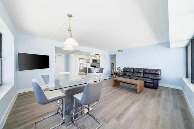 3800 GALT OCEAN Drive PH-14, Fort Lauderdale, FL 33308