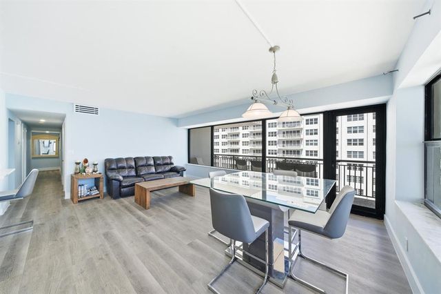 3800 GALT OCEAN Drive PH-14, Fort Lauderdale, FL 33308