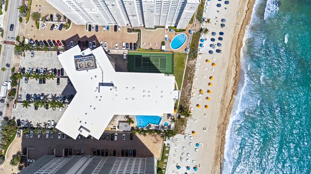 3800 GALT OCEAN Drive PH-14, Fort Lauderdale, FL 33308