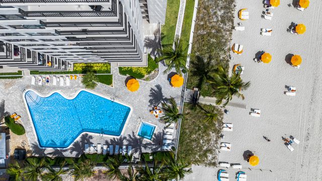 3800 GALT OCEAN Drive PH-14, Fort Lauderdale, FL 33308