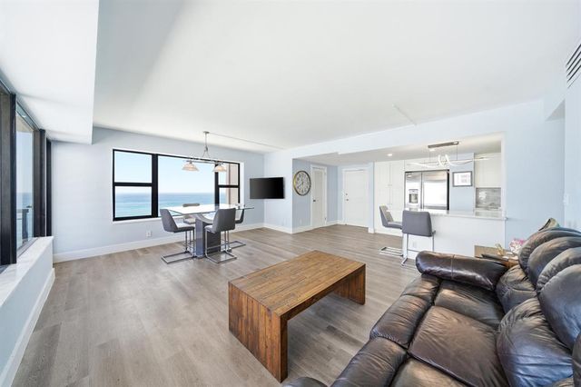 3800 GALT OCEAN Drive PH-14, Fort Lauderdale, FL 33308