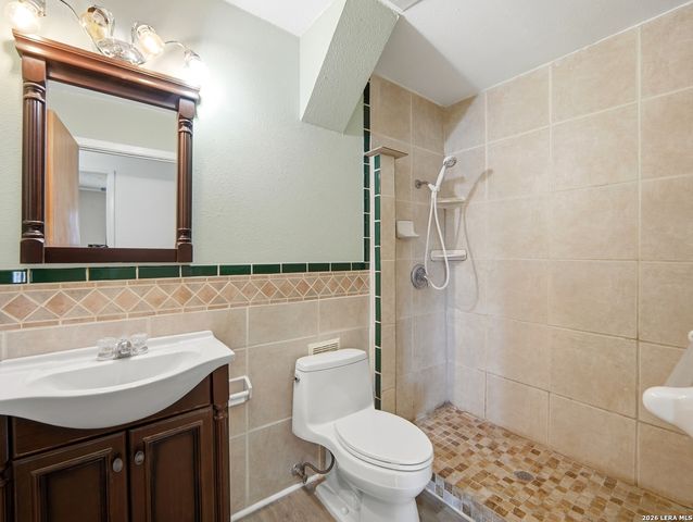 7438 Coers Blvd, Converse, TX 78109