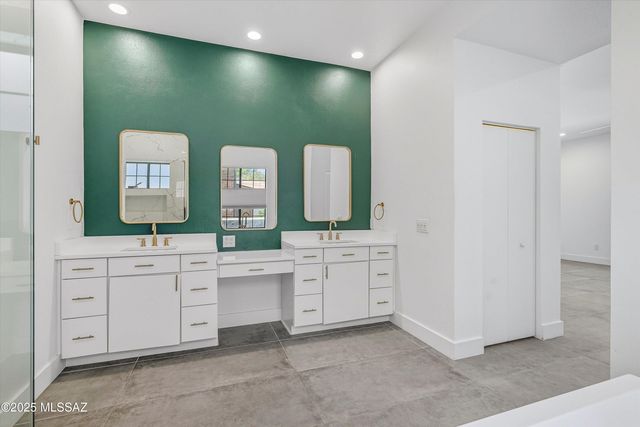 2121 E 2nd Street, Tucson, AZ 85719