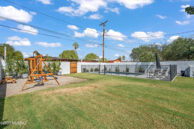 2121 E 2nd Street, Tucson, AZ 85719