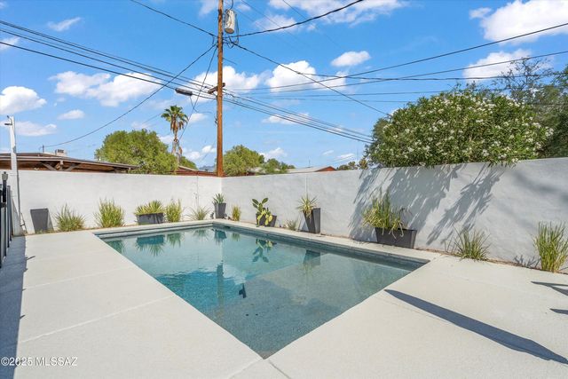 2121 E 2nd Street, Tucson, AZ 85719