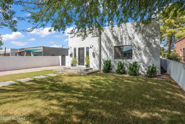 2121 E 2nd Street, Tucson, AZ 85719