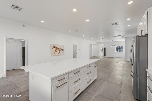 2121 E 2nd Street, Tucson, AZ 85719