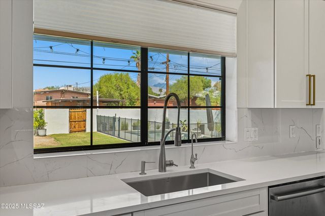 2121 E 2nd Street, Tucson, AZ 85719