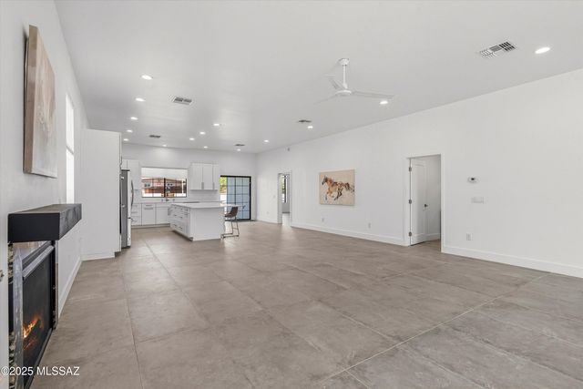 2121 E 2nd Street, Tucson, AZ 85719