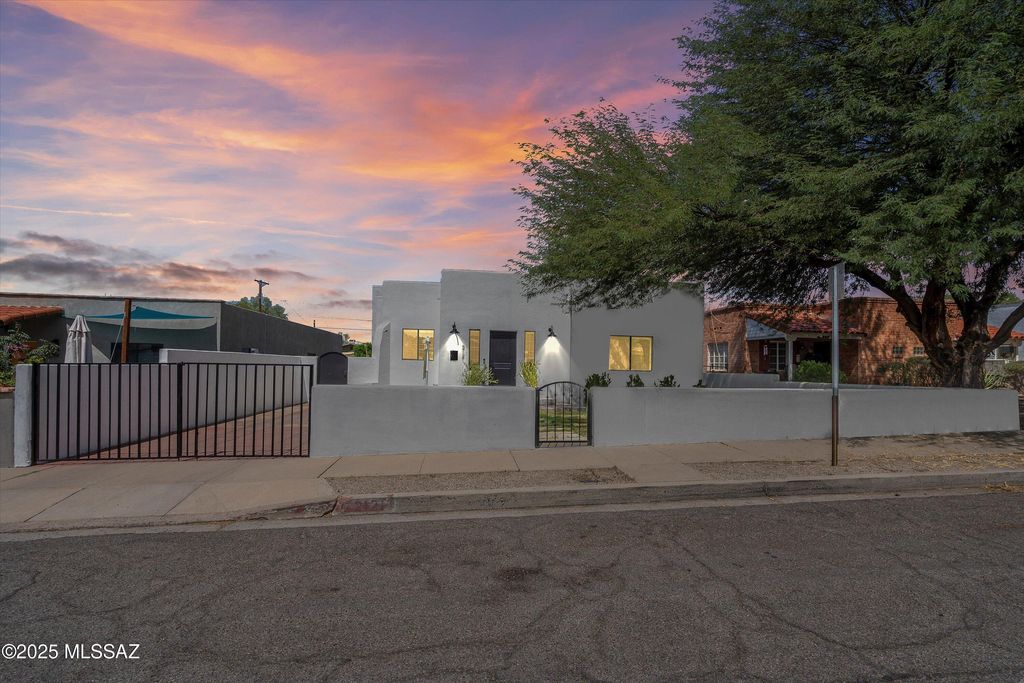 2121 E 2nd Street, Tucson, AZ 85719