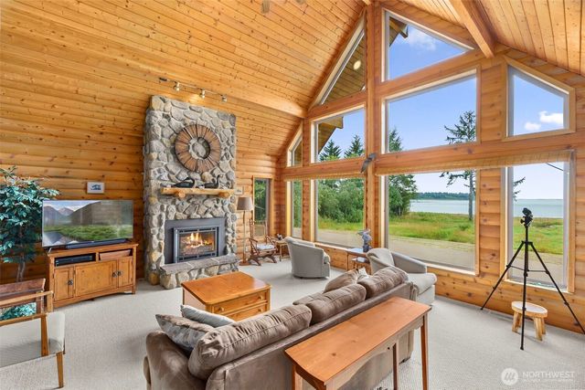 24 Anderson Lane, Hoquiam, WA 98550