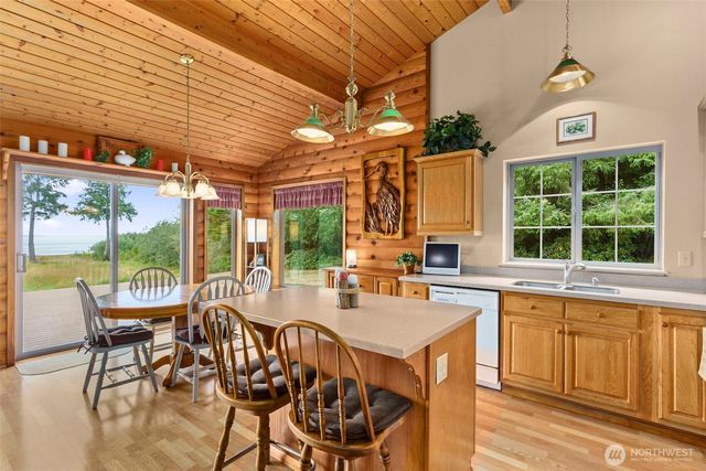 24 Anderson Lane, Hoquiam, WA 98550