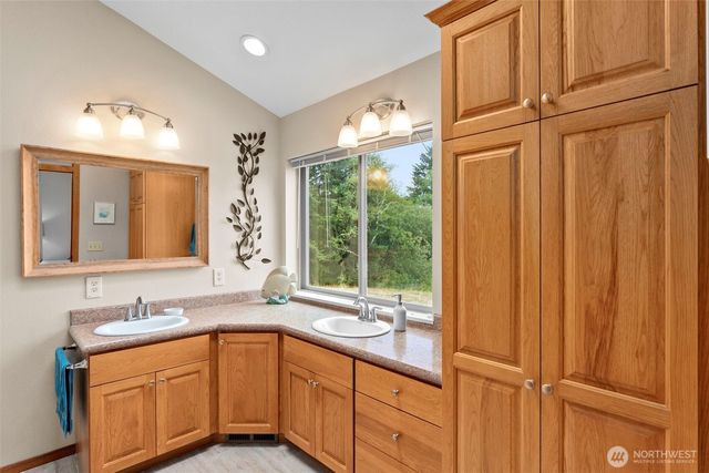 24 Anderson Lane, Hoquiam, WA 98550