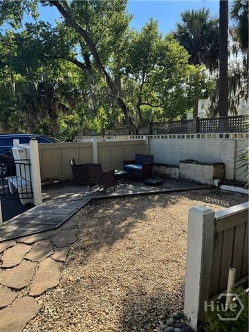 1010 E Victory Drive E-1, Savannah, GA 31405