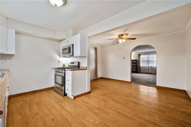 415 Wylie Ave, Clairton, PA 15025