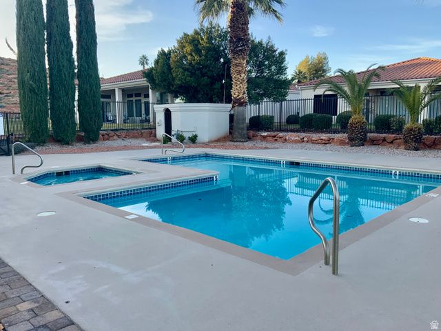 1042 W HILLVIEW DR, Washington, UT 84780