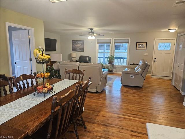 925 Mountainview Road, King, NC 27021