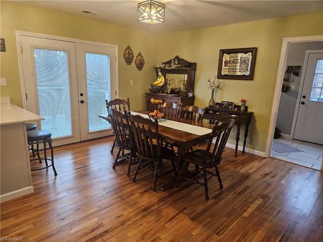 925 Mountainview Road, King, NC 27021