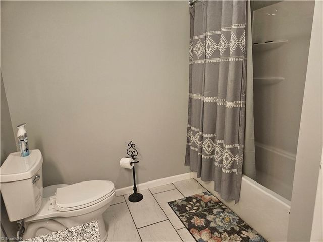 925 Mountainview Road, King, NC 27021