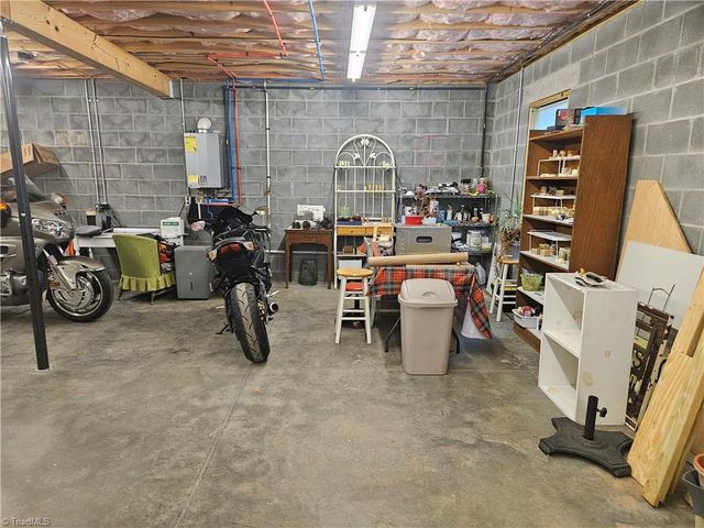 925 Mountainview Road, King, NC 27021