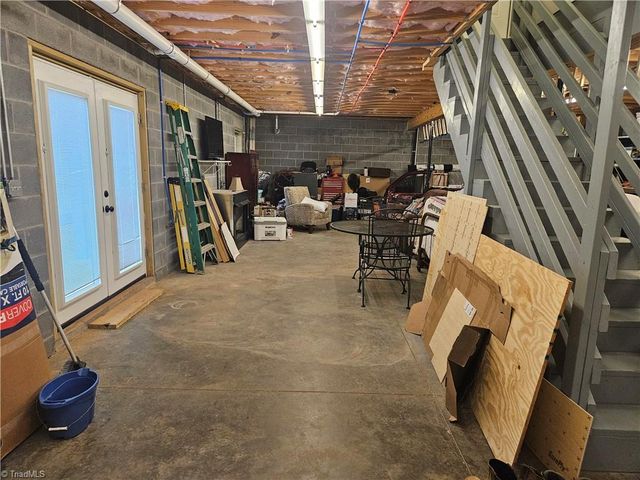 925 Mountainview Road, King, NC 27021