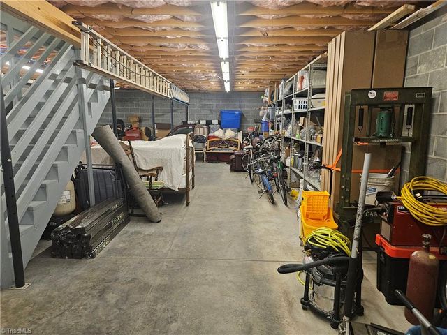 925 Mountainview Road, King, NC 27021