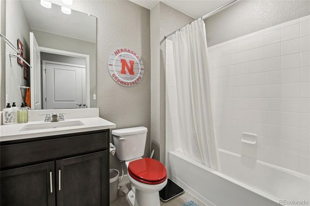 8887 Falcon Street, Longmont, CO 80504