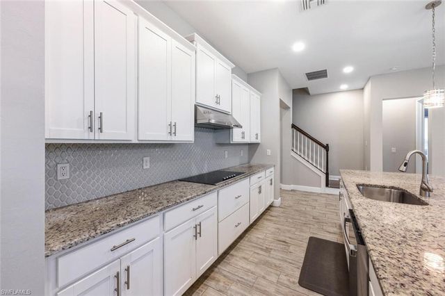 3576 PILOT CIR, Naples, FL 34120