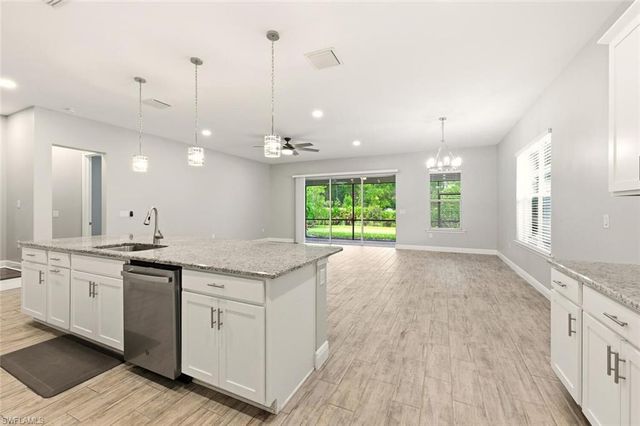 3576 PILOT CIR, Naples, FL 34120