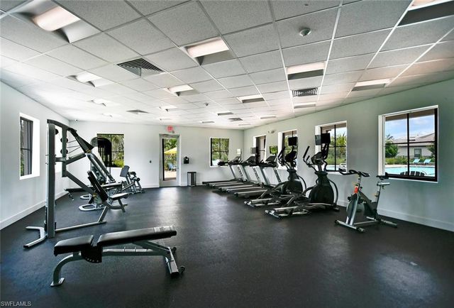 3576 PILOT CIR, Naples, FL 34120