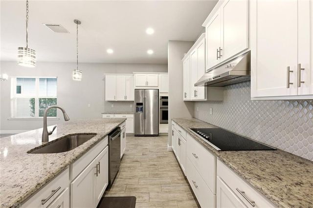 3576 PILOT CIR, Naples, FL 34120