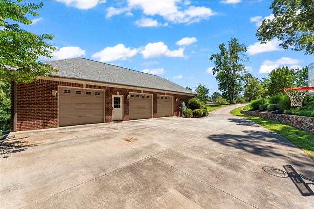 579 Terrapin Crossing Road, Pickens, SC 29671