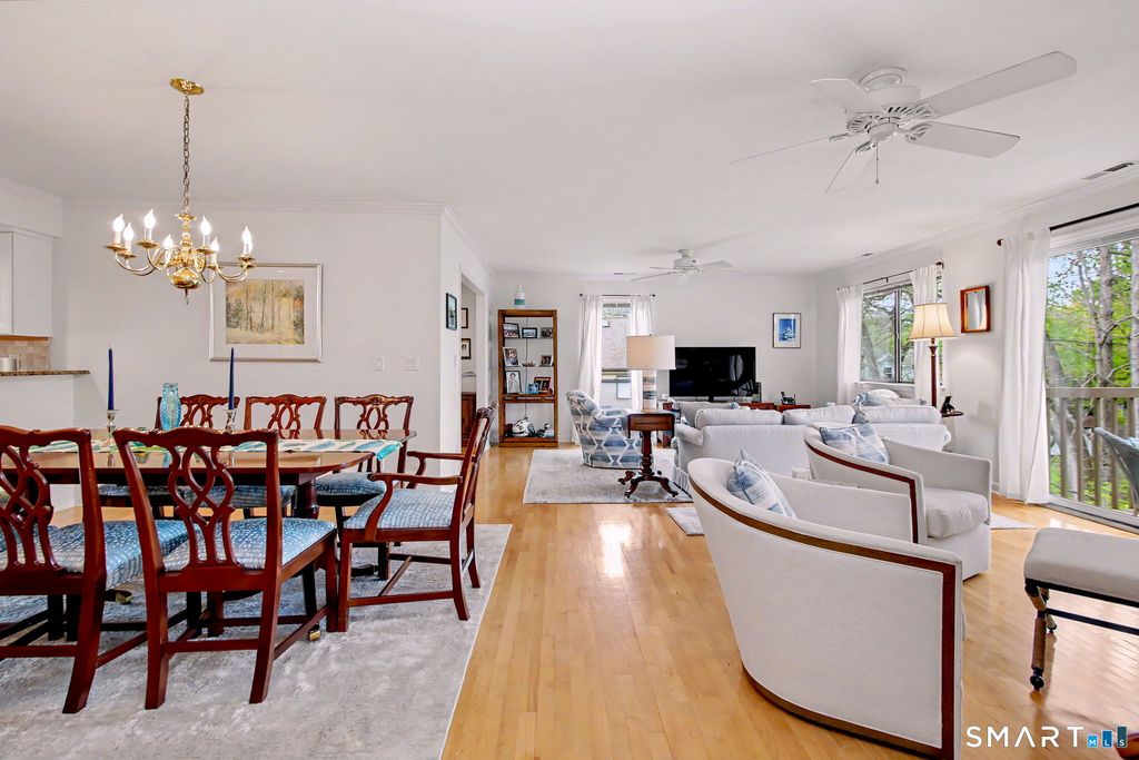 500 River Road 3, Greenwich, CT 06807