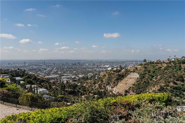2155 Hercules Drive, Los Angeles, CA 90046
