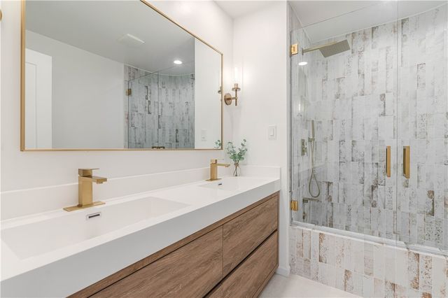 2155 Hercules Drive, Los Angeles, CA 90046