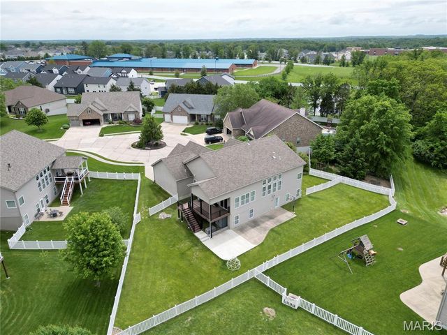 3 Lakeview Pointe Court, Lake St Louis, MO 63367