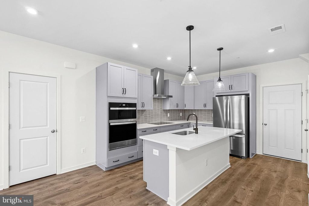 19752 MISTY MOSS SQ #1, Ashburn, VA 20147