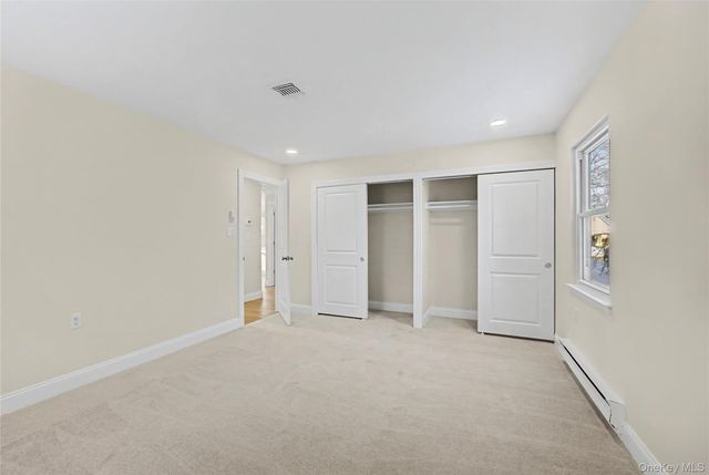 190 Edinburgh Drive, Ridge, NY 11961