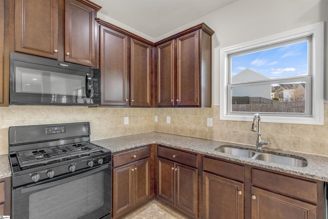 400 Jones Peak Drive, Simpsonville, SC 29681