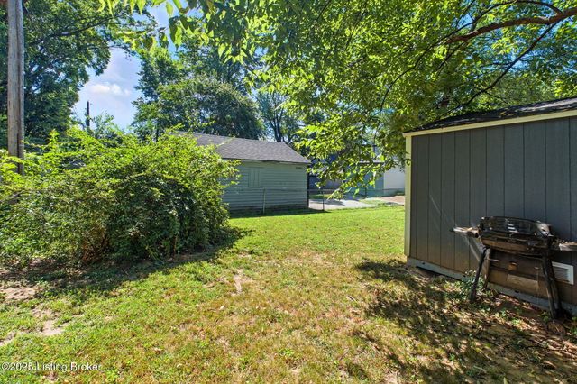 1413 Thornberry Ave, Louisville, KY 40215