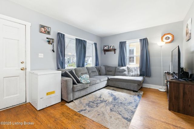 1413 Thornberry Ave, Louisville, KY 40215