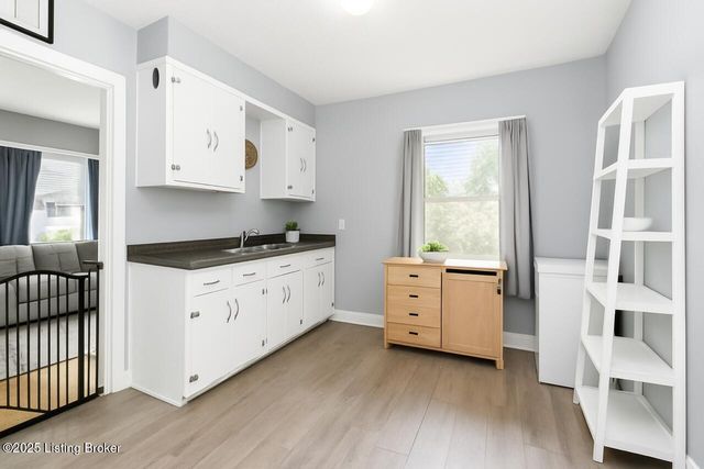 1413 Thornberry Ave, Louisville, KY 40215