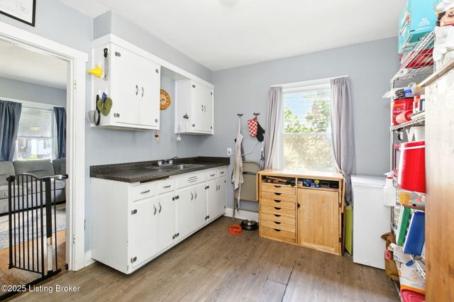 1413 Thornberry Ave, Louisville, KY 40215