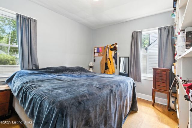 1413 Thornberry Ave, Louisville, KY 40215