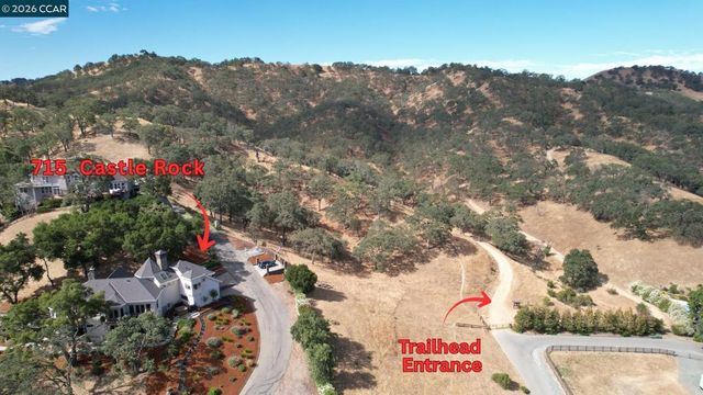 715 Castle Rock Rd, Walnut Creek, CA 94598