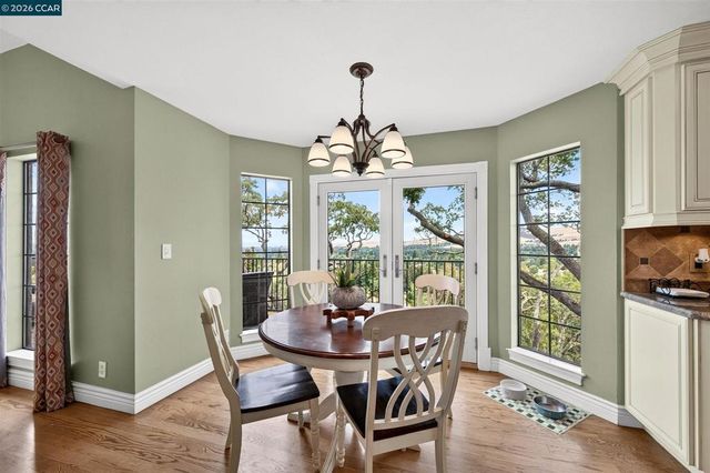 715 Castle Rock Rd, Walnut Creek, CA 94598