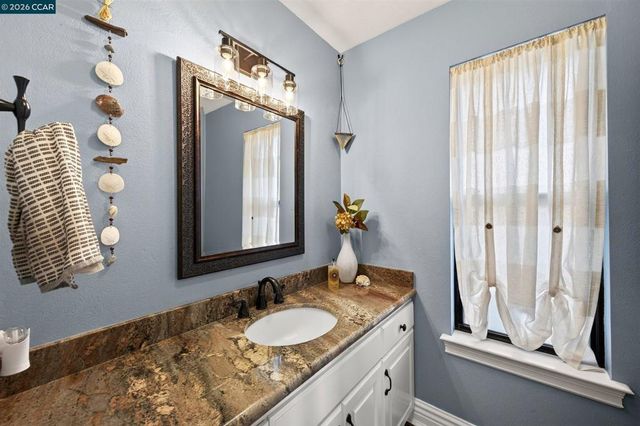 715 Castle Rock Rd, Walnut Creek, CA 94598
