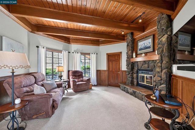 715 Castle Rock Rd, Walnut Creek, CA 94598